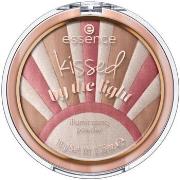 Highlighter Essence Kissed by The Light Verlichtend Poede - 01 Star Ki...