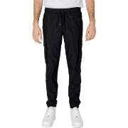 Broeken Calvin Klein Jeans TECHNICAL LOGO REPEA J30J324686