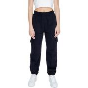 Trainingsbroek Calvin Klein Jeans WOVEN LABEL UTILITY J20J223589