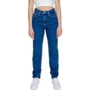 Skinny Jeans Calvin Klein Jeans AUTHENTIC STRAIGHT J20J223663