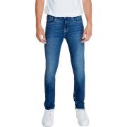 Skinny Jeans Calvin Klein Jeans J30J325740