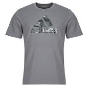 T-shirt Korte Mouw adidas Camo Badge of Sport Graphic T-Shirt