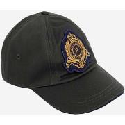 Pet Hackett Heritage crest cap