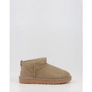 Enkellaarzen UGG CLASSIC ULTRA MINI