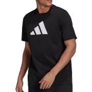 T-shirt adidas -