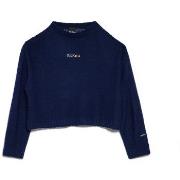 Sweater Kickers Kick Wrack