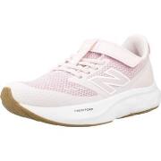 Lage Sneakers New Balance PT625 EC