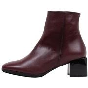 Enkellaarzen Sandra Fontan BARPA