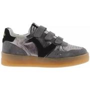Lage Sneakers Victoria Baskets
