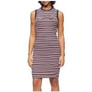 Korte Jurk Superdry Robe moulante côtelée sans manches