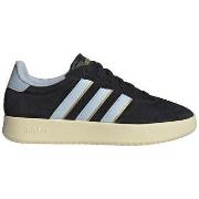Lage Sneakers adidas Chaussures Barreda multicolores