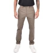 Straight Jeans Calvin Klein Jeans LV04LB610G