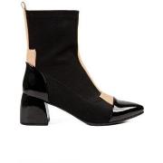 Enkellaarzen Rock Away -