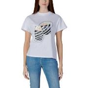 T-shirt Korte Mouw Guess SS CN POPCORN TEE W6RI28 I3Z14