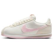 Sneakers Nike Cortez Valentine's Day (2025)