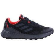 Lage Sneakers adidas Tracefinder