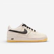 Lage Sneakers Nike Air Force 1 Low LV8 Soft Pearl Gum Black (GS)