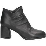 Boots Hersuade 5402