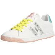 Baskets basses Guess Baskets Relka Femme Ref 55755 Blanc