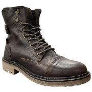 Boots Bullboxer K85850A