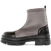 Boots Sole Sisters SS0K0057-253_GREY