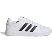 Baskets basses adidas Grand Court Base