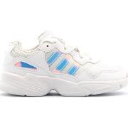 Baskets basses enfant adidas EE6741