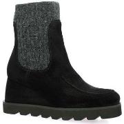 Boots Unisa Boots cuir velours