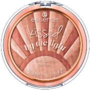 Blush &amp; poudres Essence Kissed By The Light Polvos Iluminadores 02...
