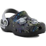 Sandales enfant Crocs Classic Grogu Clog T Black 207894-001