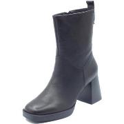 Boots Carmela 161205