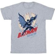 T-shirt Dc Comics Batman Into Action