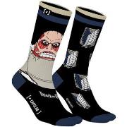 Chaussettes Capslab Paire de chaussettes dépareillées Attack On Titan ...