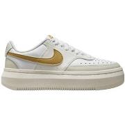 Baskets Nike DZ5394 100