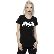 T-shirt Dc Comics Batman v Superman Beaten Logo