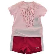 T-shirt enfant Nike Outfit Sport