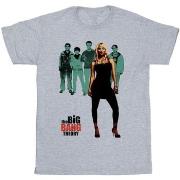 T-shirt The Big Bang Theory Penny Standing