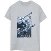 T-shirt Marvel Love And Thunder