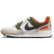 Baskets basses Nike PEGASUS 89