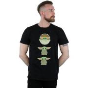 T-shirt Disney The Mandalorian The Child Posing