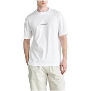 T-shirt Calvin Klein Jeans -