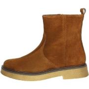 Boots Manas 6941