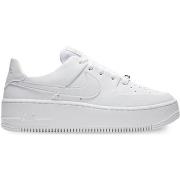 Baskets Nike Wmns Air Force 1 Sage Low