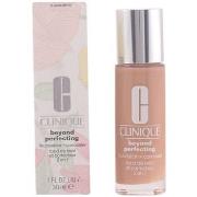 Fonds de teint &amp; Bases Clinique Beyond Perfecting Foundation + Con...