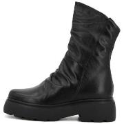 Boots Mjus -