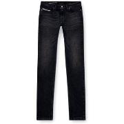 Jeans Diesel 1979 SLEENKER 0GRDA-02