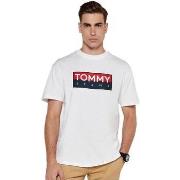 T-shirt Tommy Jeans DM0DM19684