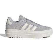 Baskets adidas IF9784