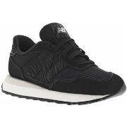 Baskets basses New Balance 23826CHAH24