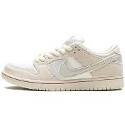 Baskets Nike SB Dunk Low City Of Love Light Bone